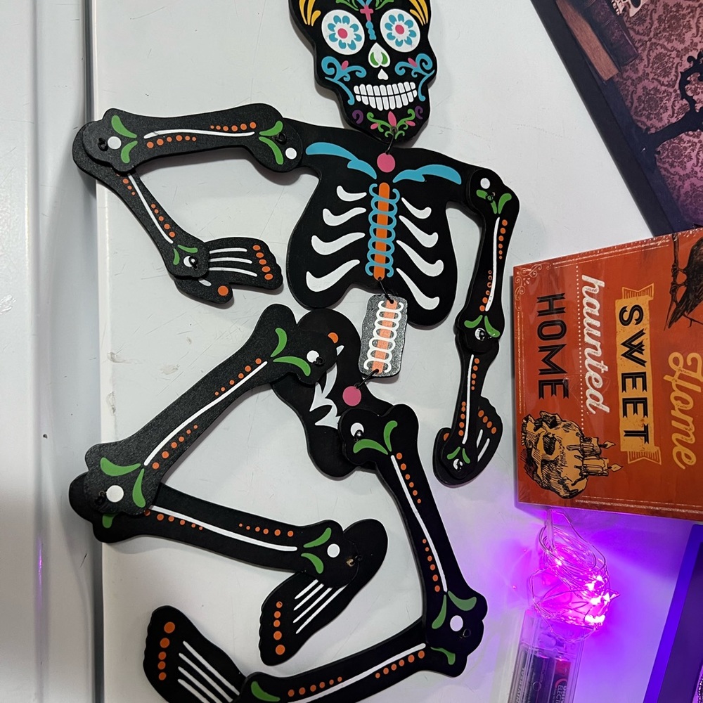 Fun Spooky decor bundle! - Picture 5 of 10